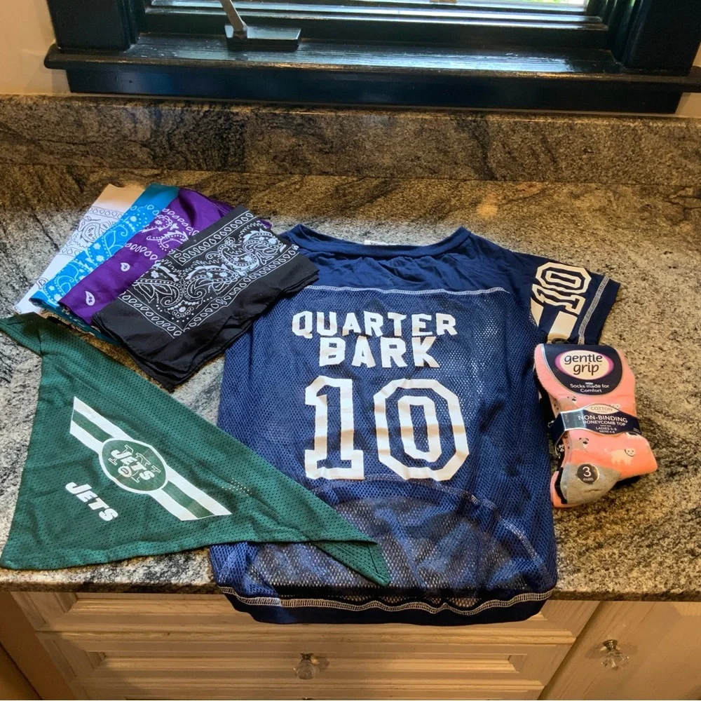 Dog Bundle, Jets Bandana. Blue Dog Jersey, Dog/cat socks set of 3, 4 Bandana’s